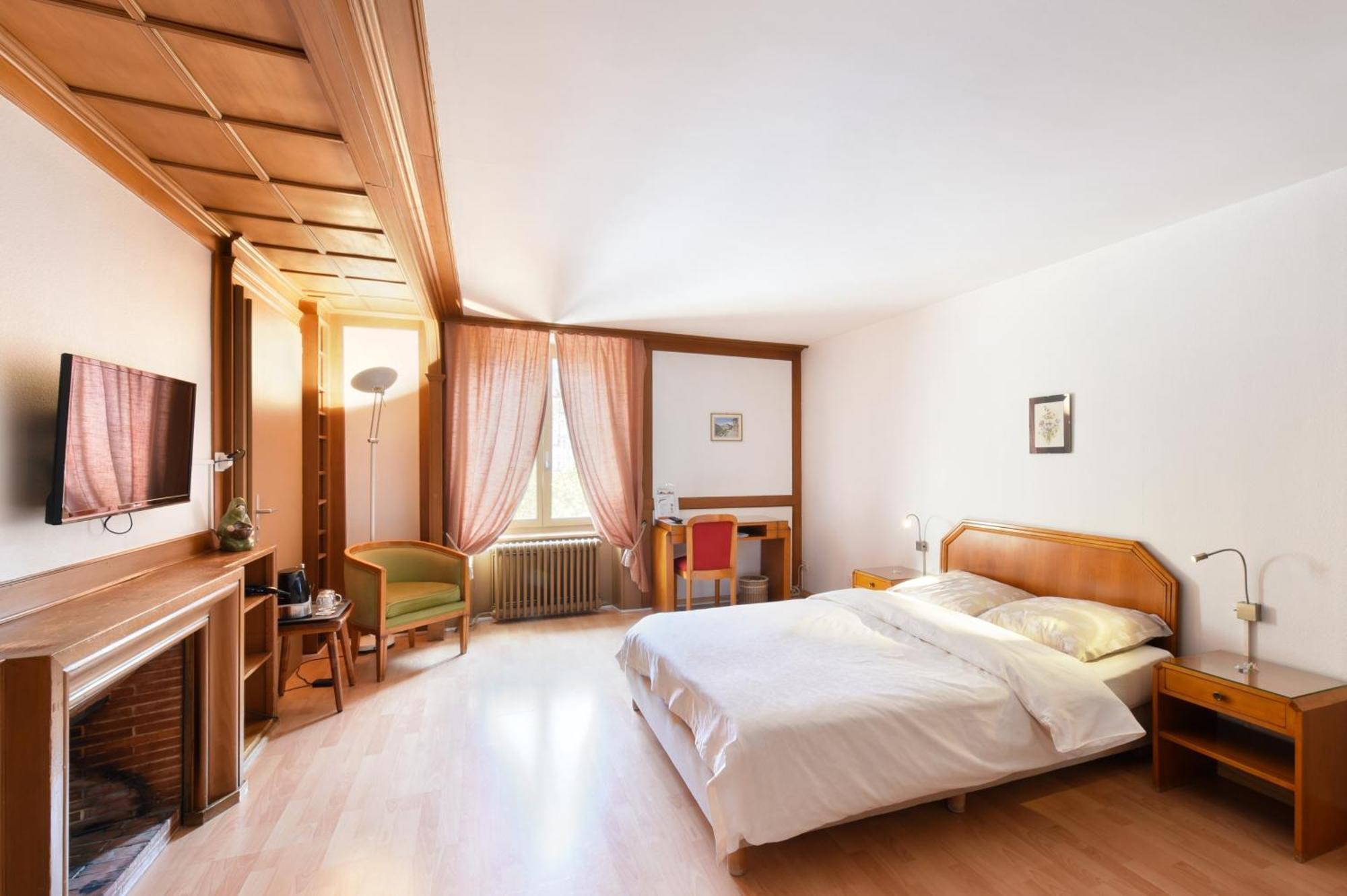 Hôtel de l'Aigle Couvet Chambre photo