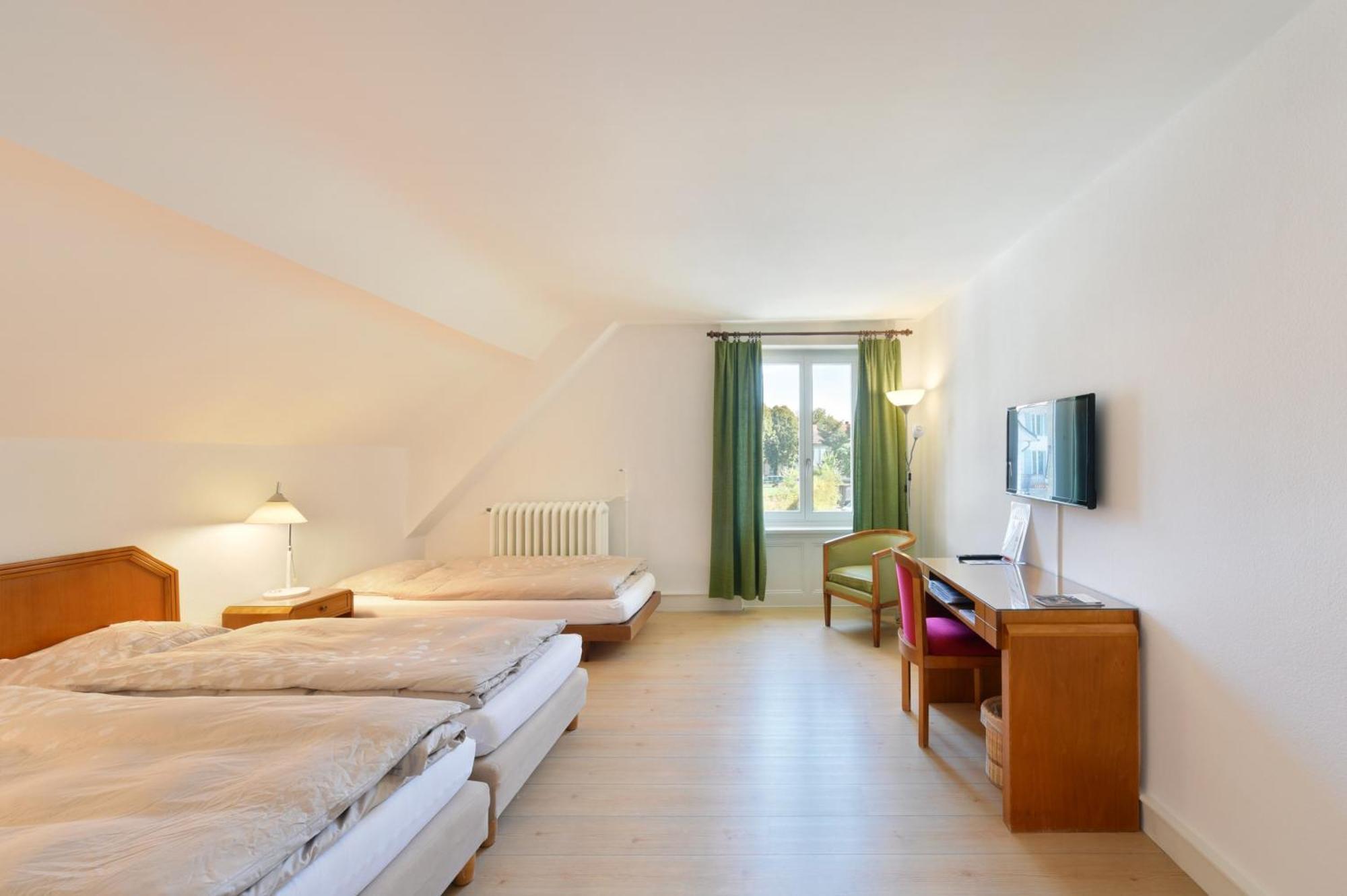 Hôtel de l'Aigle Couvet Chambre photo