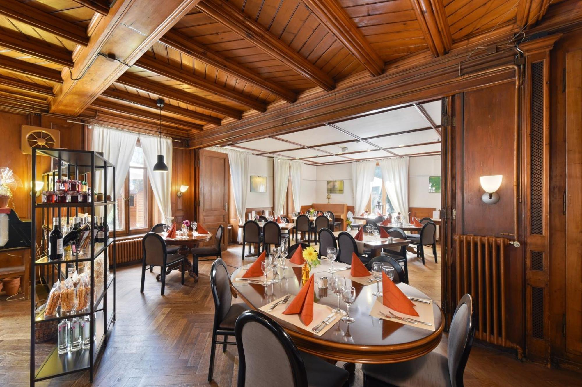 Hôtel de l'Aigle Couvet Extérieur photo