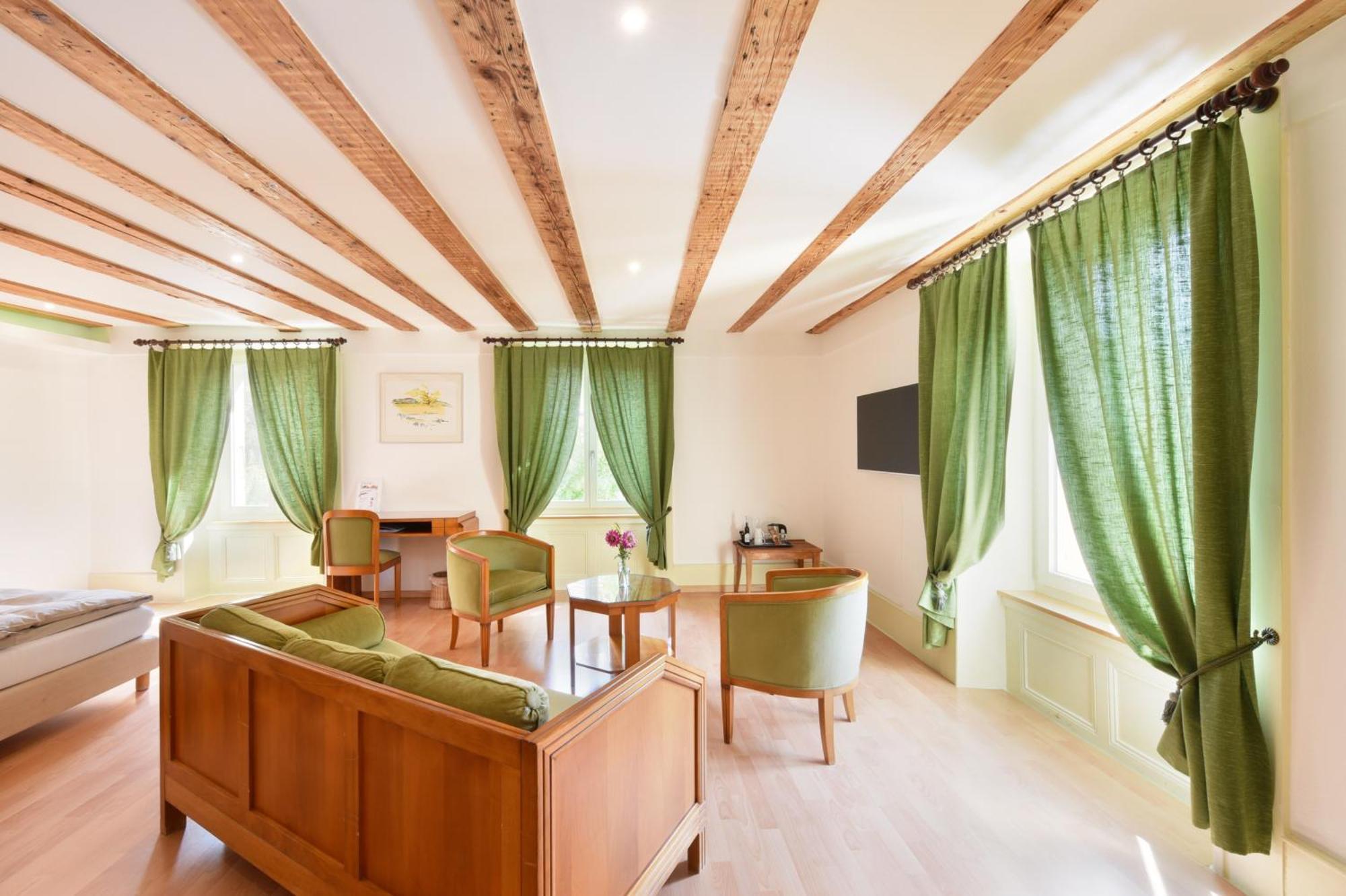 Hôtel de l'Aigle Couvet Chambre photo